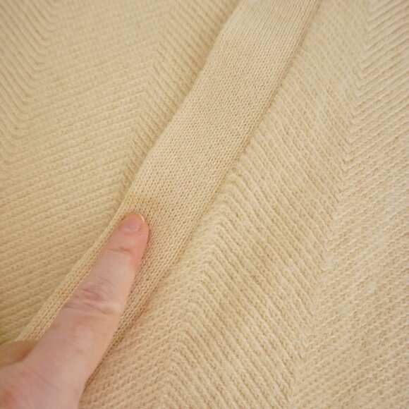 Yves Saint Laurent Cream Luxury Designer Minimalist 100% Wool Cardigan Sweater M - Picture 11 of 11